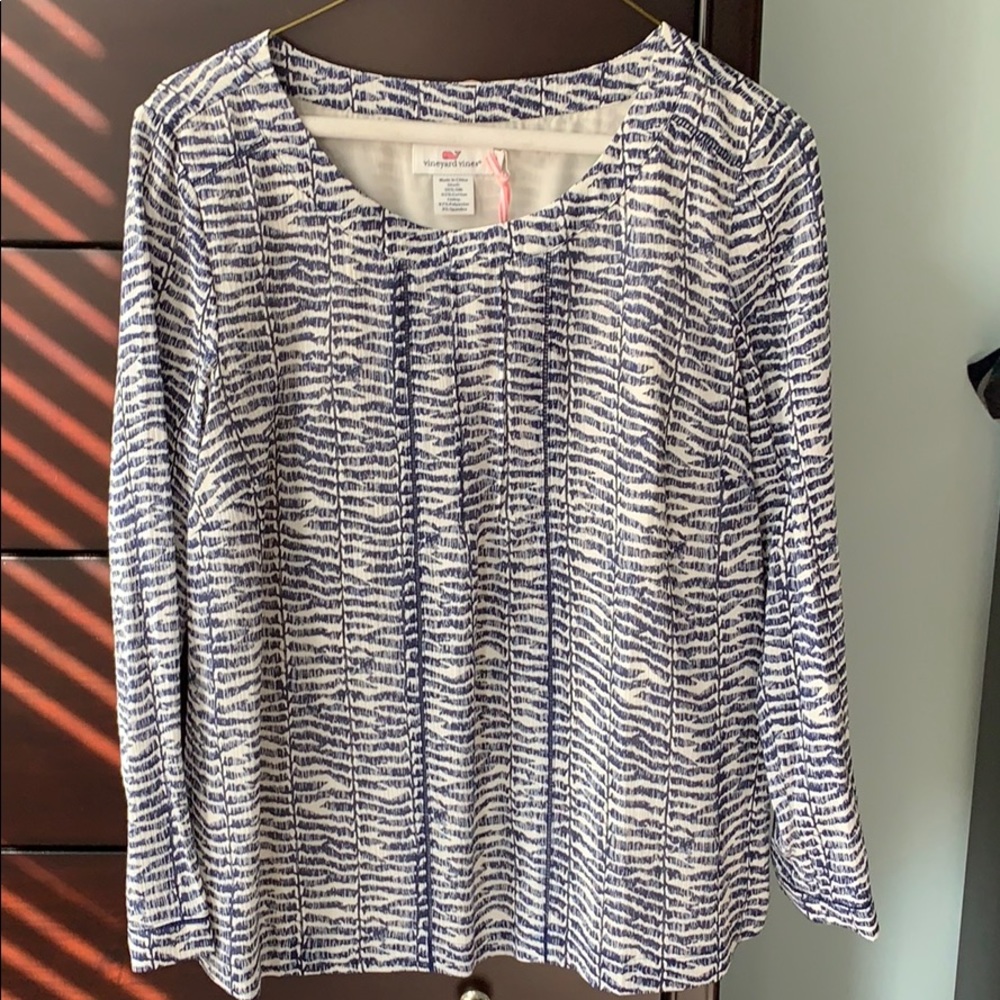 Vineyard Vines silky long sleeve